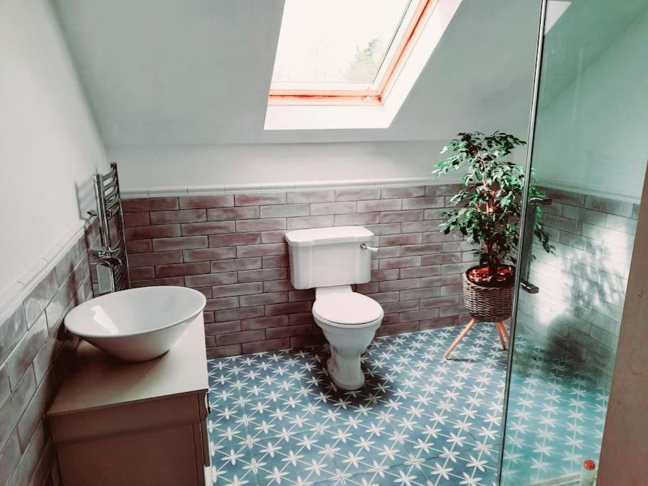 Conveniently Located House To Enjoy All Of Kerry Tralee Exterior foto