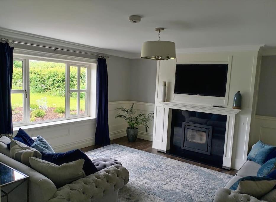 Conveniently Located House To Enjoy All Of Kerry Tralee Exterior foto